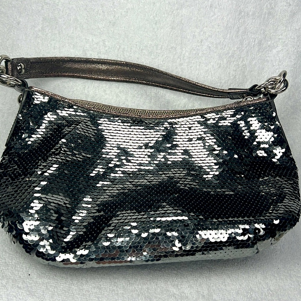 Coach Poppy Silver Sequin Women's Bag #G1069–15351 - Picture 3 of 7